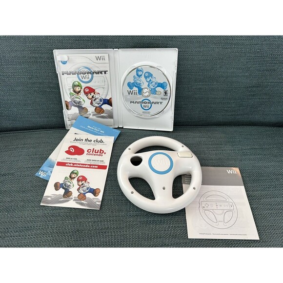 Mario Kart Wii (Nintendo, 2008) AND Wii Wheel - Picture 1 of 7